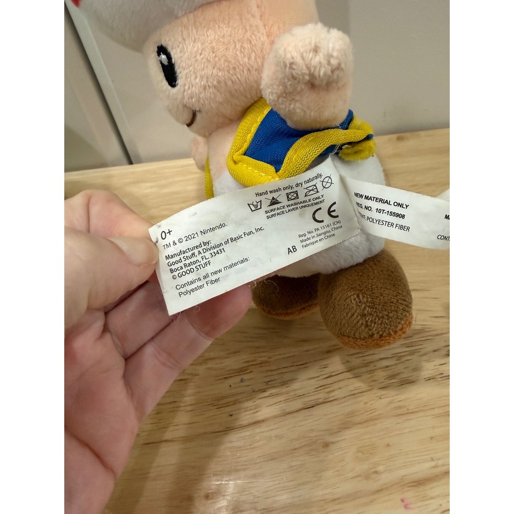 Super Mario Toad 1 UP Plush 2021 - Picture 4 of 6